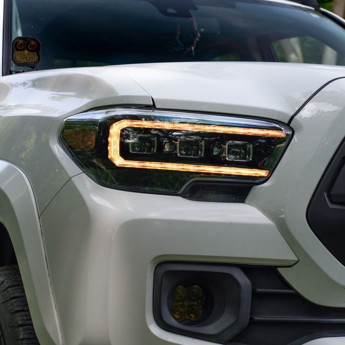 Diode Dynamics Form Lightning 2016-2023 Toyota Tacoma Sequential LED Projector Headlights with Amber DRL (pair)
