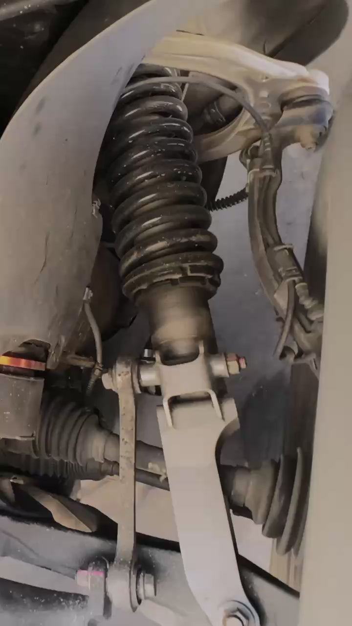 Adventour Outdoor | Porsche Cayenne Gen 1 955/957 (2002–2010) 2.5″ Coilovers Lift Kit with Adjuster and Reservoir